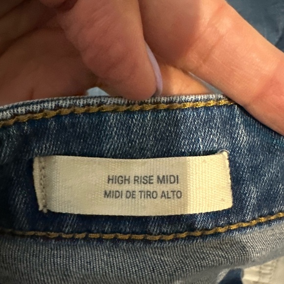 Universal Blue Distressed Jean Shorts - Picture 4 of 4